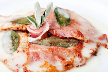 saltimbocca (Salt' im bocca)