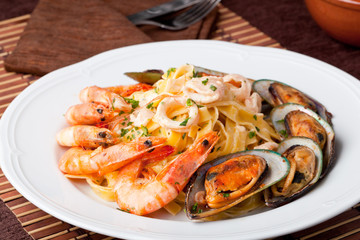 fettuccine  with Shrimp and mussel