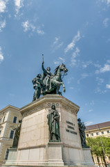 Fototapeta na wymiar Ludwig I Bawarii statua w Monachium, Niemcy