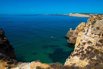 Fototapeta na wymiar Portugalskim wybrzeżu