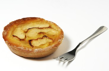 crostata con mela e forchetta