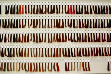 haarprobe strähnchen farbpalette coloration