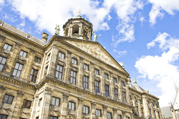 Fototapeta na wymiar Pałac Królewski w Dam, Amsterdam, Holandia