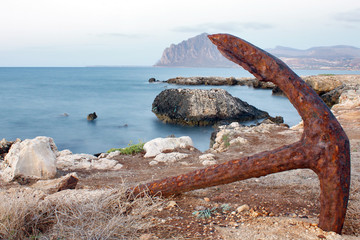 Oldest still in disuse - Antica ancora in disuso