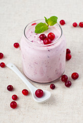 Yoghurt and berry dessert cream