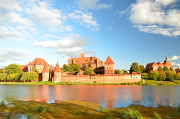 Fototapeta na wymiar Zamek krzyżacki w Malborku, Polska