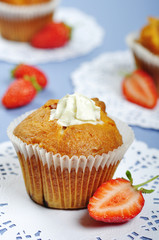 Muffins with strawberries