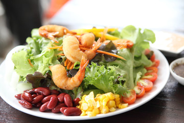 salad with fried shrimp