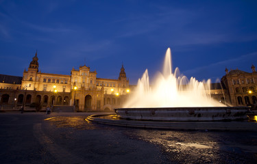 fountain at Plaza Espana in Sevilla