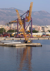 Fototapeta na wymiar Port w Palermo