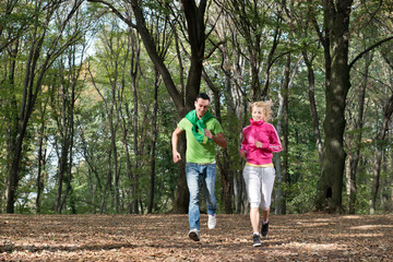 Obraz premium Young couple jogging