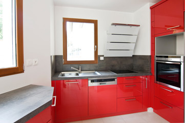 Cuisine moderne rouge