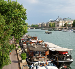 Quai Paris