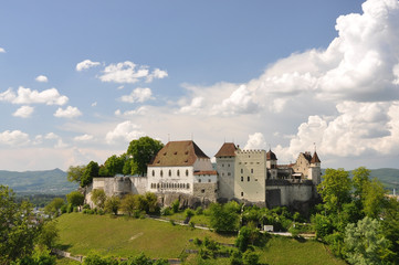 Fototapeta na wymiar Medieval castle in Lenzburg, Switzerland