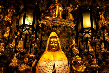 Naklejka premium Longhua Temple Buddha