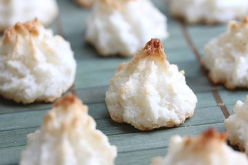 Coconut macaroons