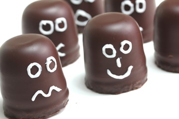 sweet chocolate foam faces