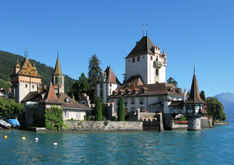 Fototapeta na wymiar Oberhofen Zamek na jezioro Thun, Szwajcaria