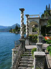 Fototapeta na wymiar Widok na jezioro Como Villa Monastero. Włochy