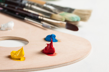 Paint and paint brushes
