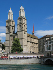 Fototapeta na wymiar Double headed Grossmuenster church - symbol of Zurich