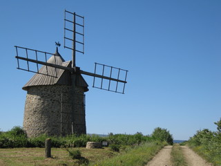 moulin a vent de celoux auvergne