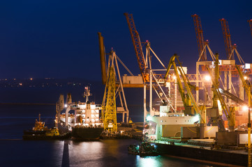 Fototapeta na wymiar noc portu przemysłowego