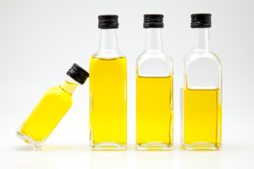 botellas de aceite