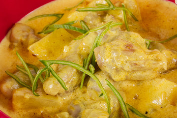 Yellow Curry Chicken (Massaman Curry Chicken)