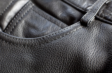poche et ceinture de pantalon en cuir