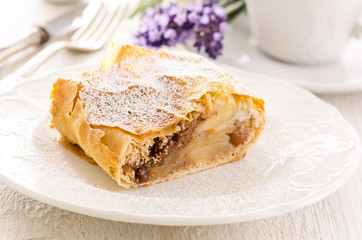 Apfelstrudel