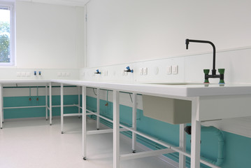 salle blanche de laboratoire en installation