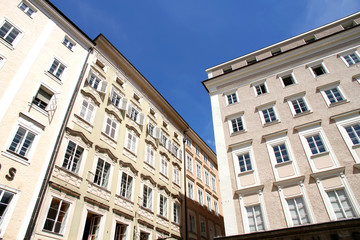 Fototapeta na wymiar Zabytkowej architektury w Salzburgu
