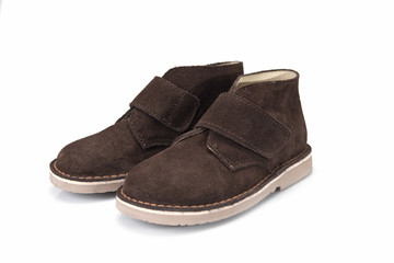 Botas marrones con cierre de velcro para niños