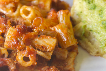 bolognese pasta melt