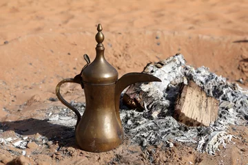 Crédence de cuisine en verre imprimé moyen-Orient Traditional Arabian Coffee Pot at Bedouin Camp