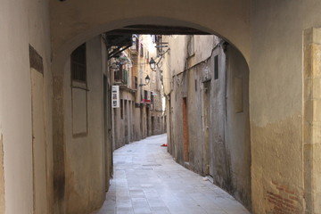 Mittelalterliche Gasse in Barcelona