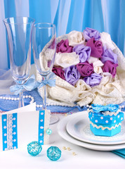 Serving fabulous wedding table in blue color