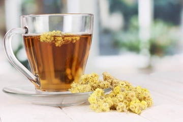 A cup of tea with immortelle