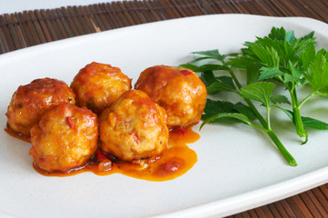Meat balls in tomato sauce