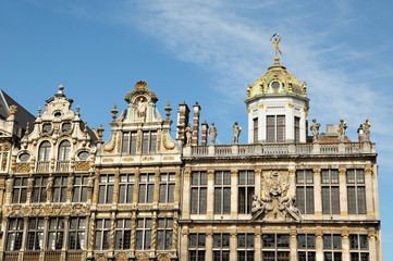 Fototapeta na wymiar Medieval facades of buildings on Grand Place