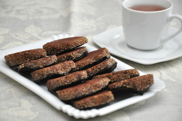 Schoko Cookies mit Teetasse