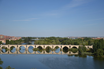 Puente romano del troncoso en Zamora