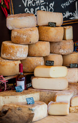 variétés de fromages sur le marché