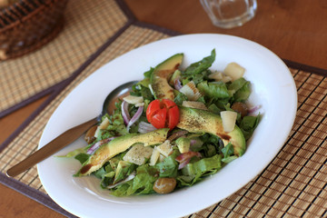 Lettuce avocado salad