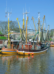 im bekannten Krabbenfischer-Hafen von Greetsiel