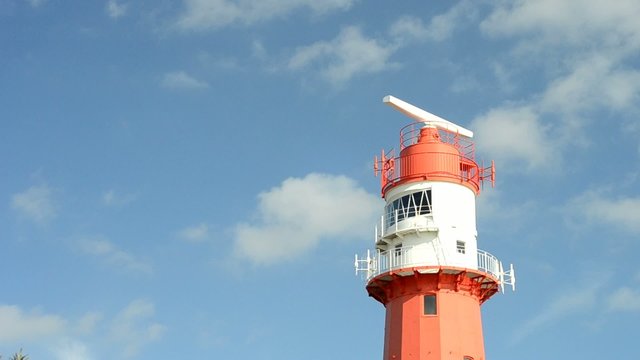 Leuchtturm mit Radarantenne