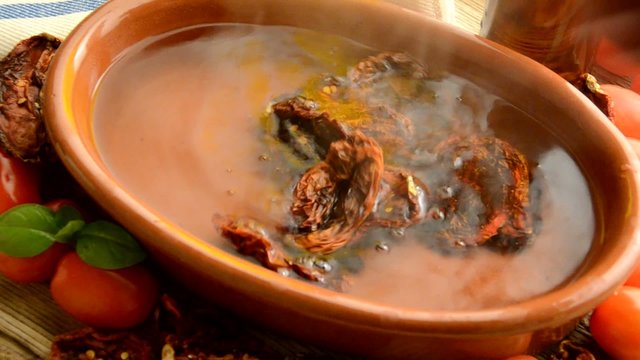 Dried tomatoes Tomates secos Pomodori secchi