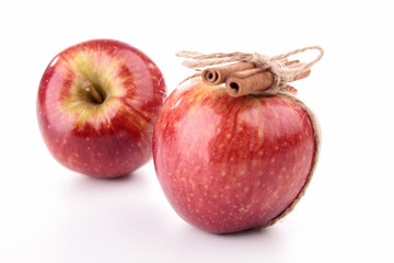 Fototapeta na wymiar red apple and cinnamon