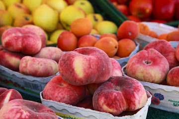 Pfirsiche auf dem Markt